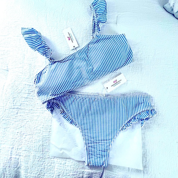 VINEYARD VINES | XLg | Seersucker & Ruffles! | NWT - Picture 1 of 12